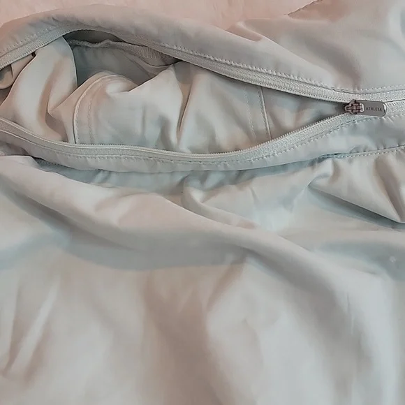 NWT Athleta Mint Green Everywhere Windbreaker Jacket w/ Hidden Hood. Small - Picture 10 of 12